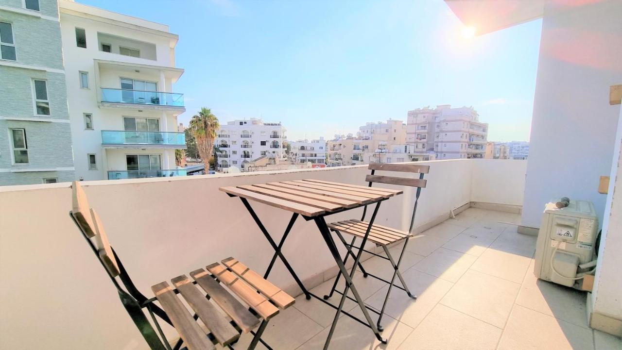 Spacious Lightflooded 2Br Apt / Near Center & Harbour Lárnaca Exterior foto