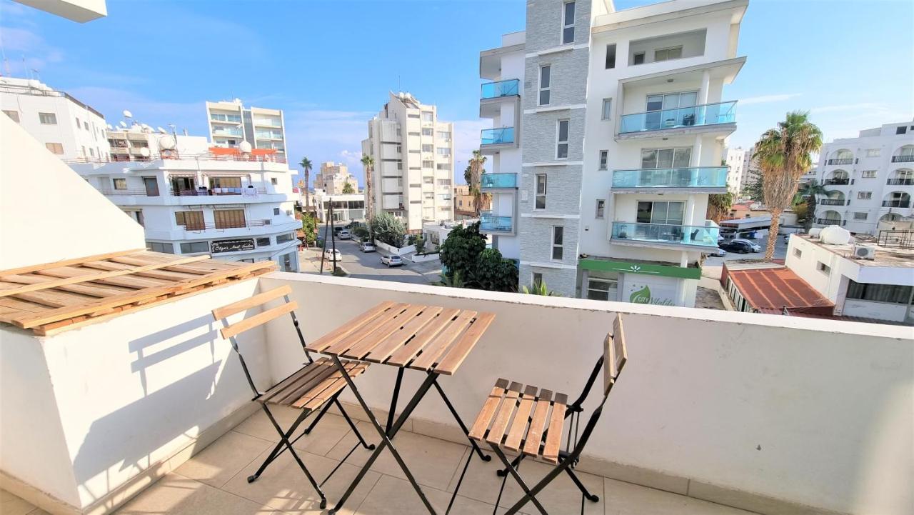Spacious Lightflooded 2Br Apt / Near Center & Harbour Lárnaca Exterior foto
